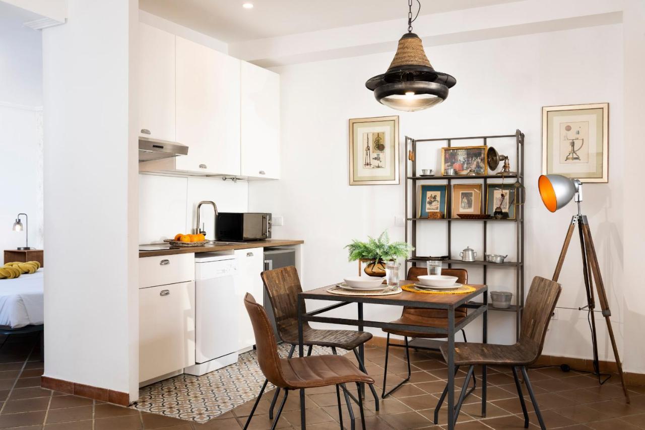 Lepanto Premium Apartments Seville Exterior photo