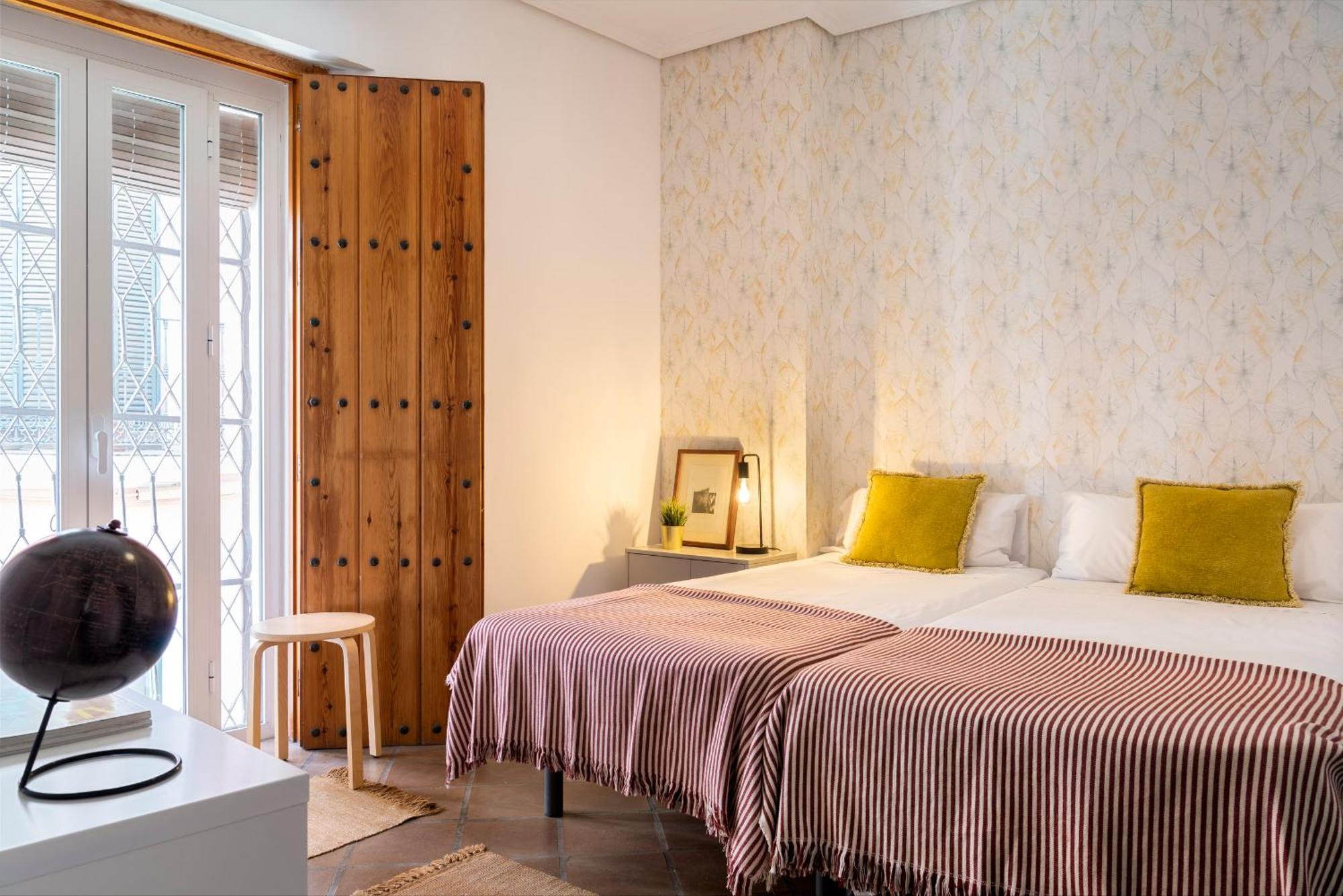 Lepanto Premium Apartments Seville Exterior photo