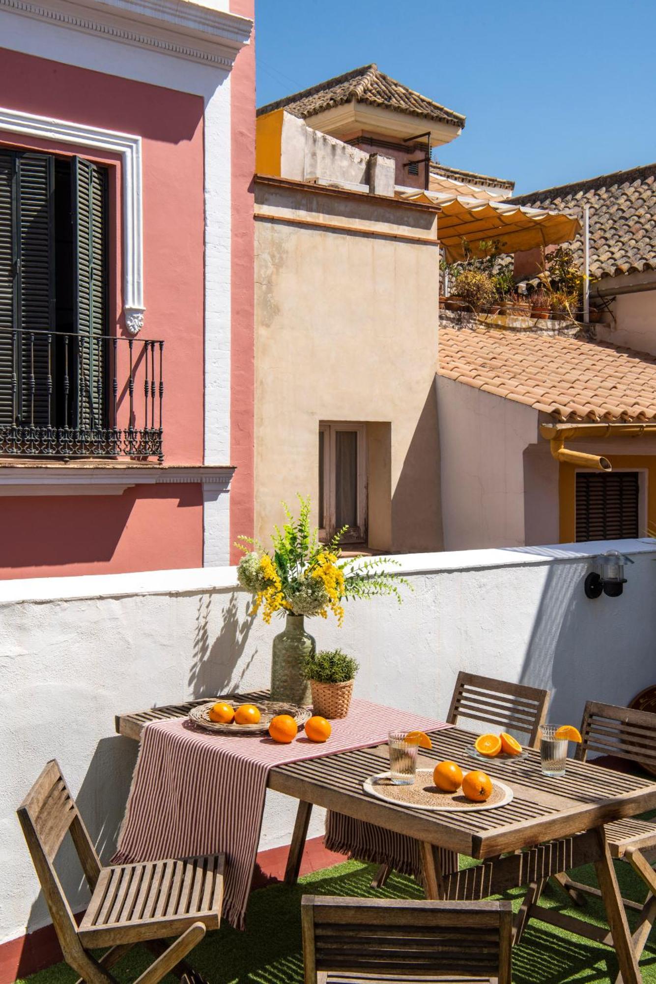 Lepanto Premium Apartments Seville Exterior photo